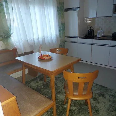 Ferienwohnung Im Ferienhaus Apartment